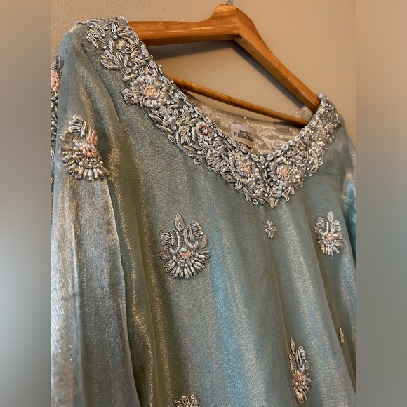 3 piece suit with beautiful intricate work by Zeeshan Danish. - Picture 6 of 10